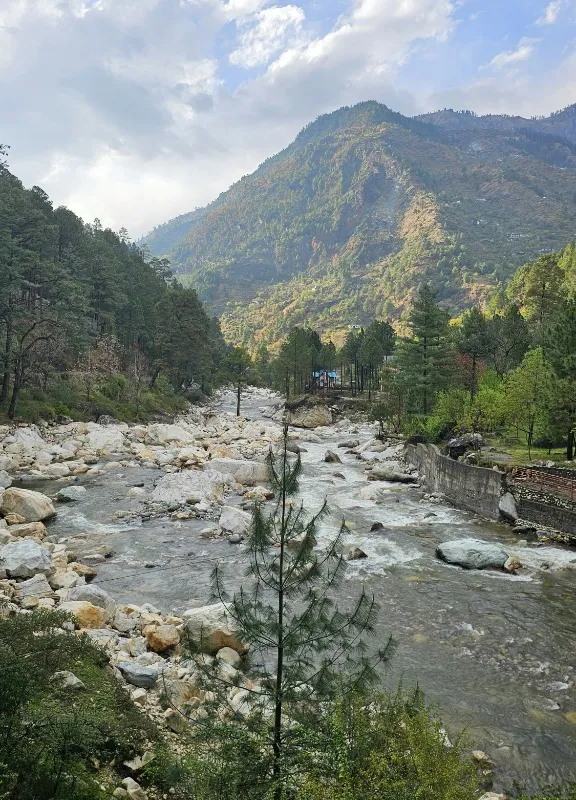 Natural valleys and surroundings of Bir Billing