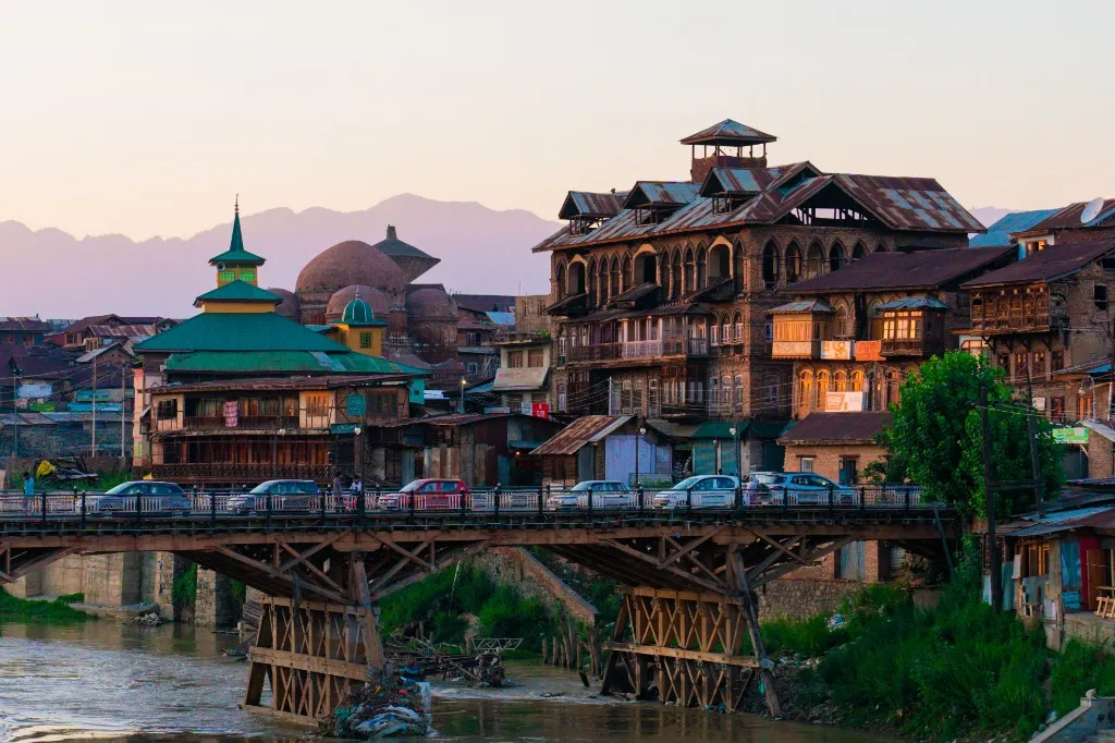 Natural valleys and surroundings of Jammu