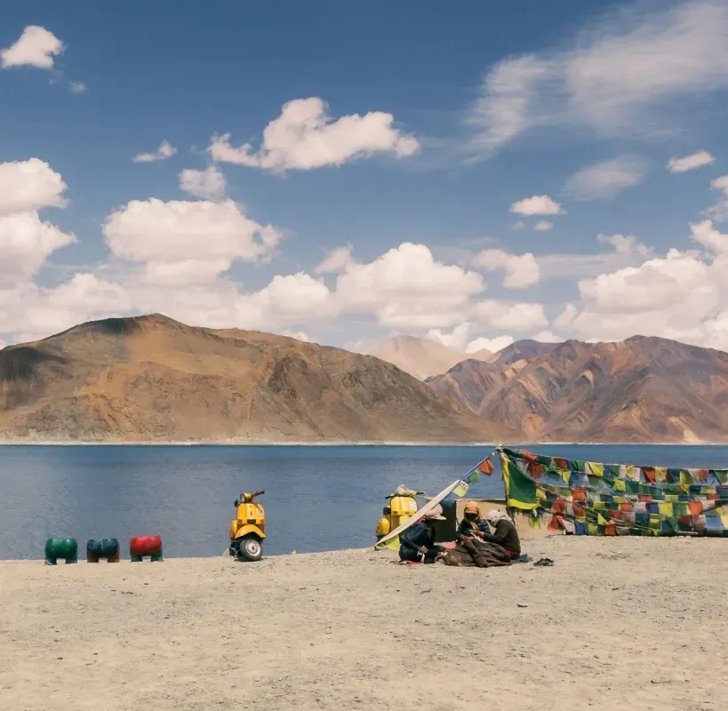 Natural valleys and surroundings of Nubra Valley