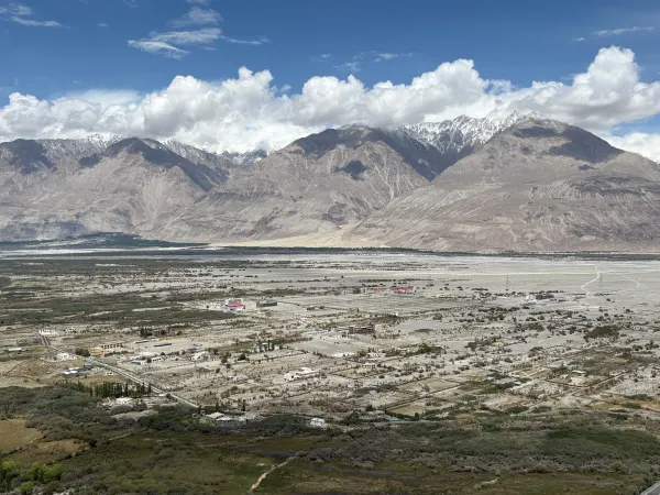 Natural valleys and surroundings of Nubra Valley