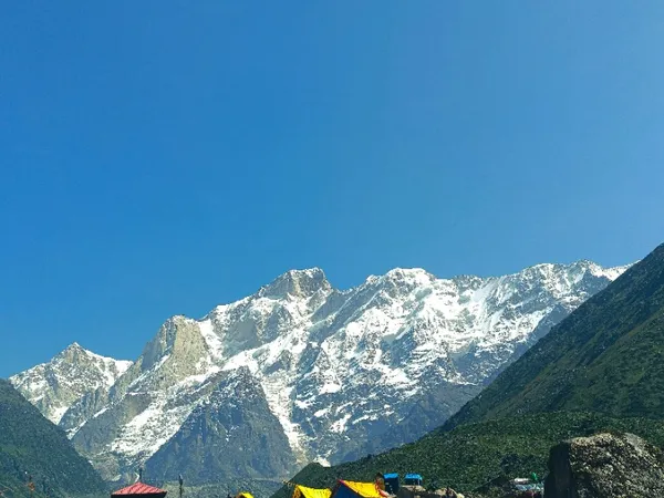Natural valleys and surroundings of Kedarnath