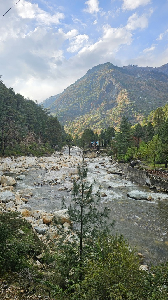 Natural valleys and surroundings of Shojha