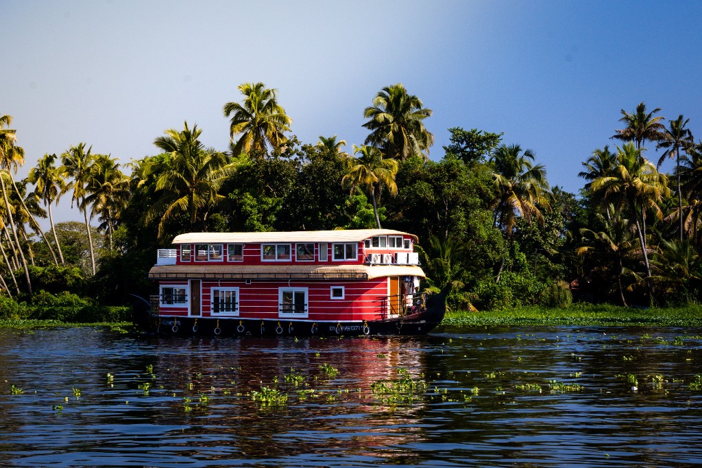 Natural valleys and surroundings of Thekkady